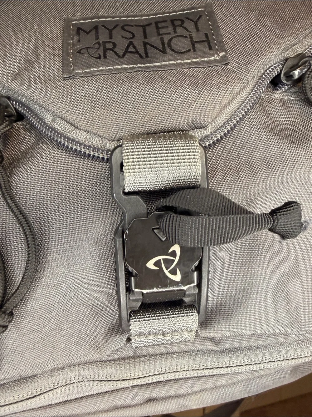 MYSTERY RANCH 3 Way 18 Expandable Briefcase